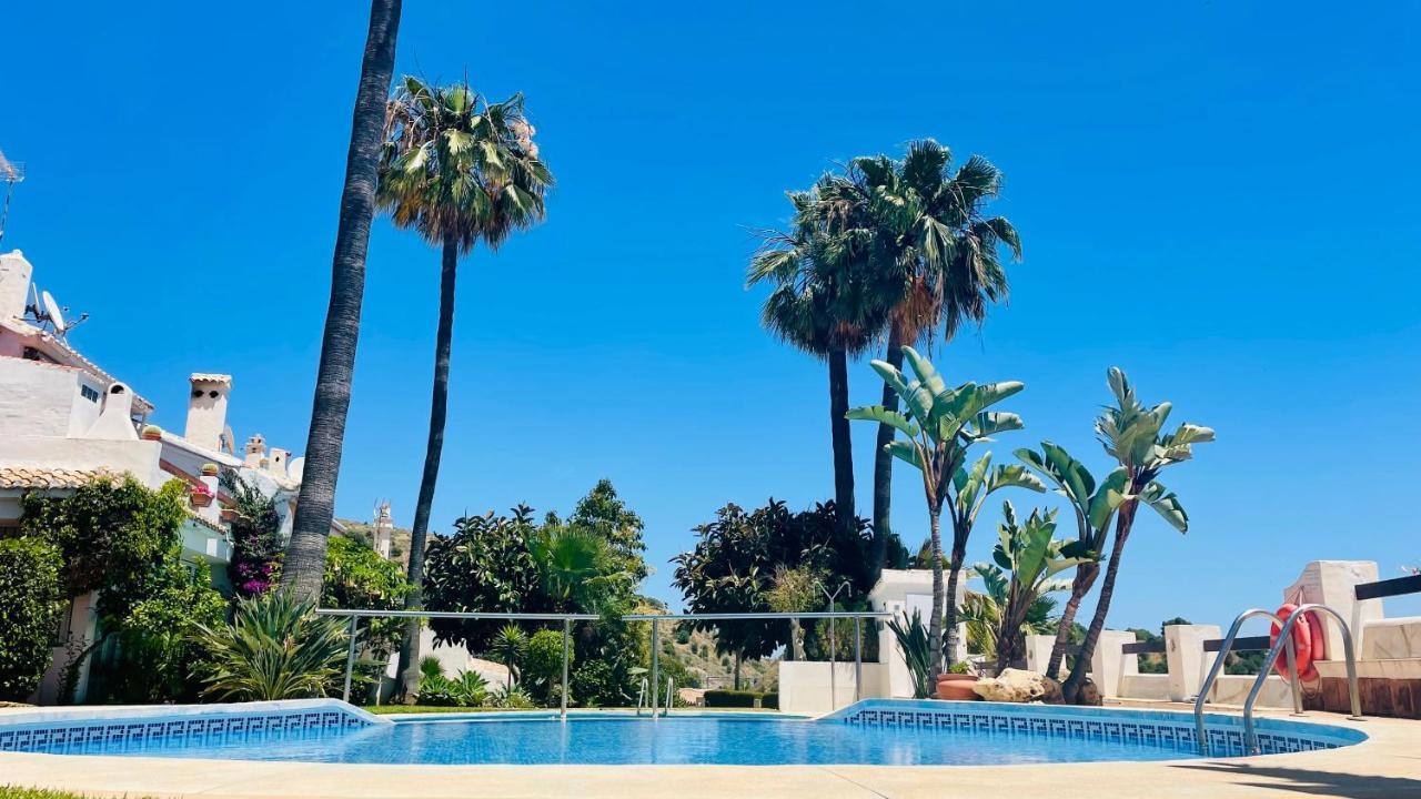 Modern Garden Apartment With A Fantastic Sea View And A Private Garden Sitio de Calahonda Buitenkant foto